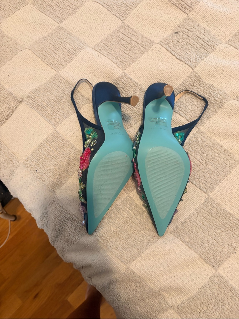 NWT Betsey Johnson Eddie Multicolor Floral Beaded Pointed Slingback Heels - Picture 3 of 4